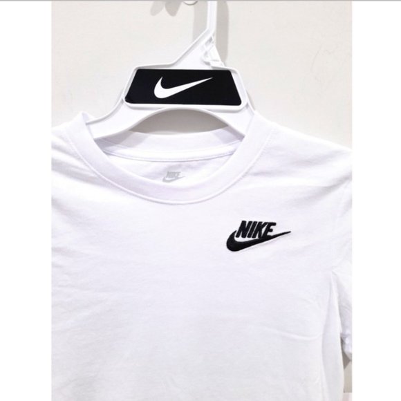 NIKE Sportswear Club Embroidered Futura T-Shirt Tee Top White - Picture 2 of 4